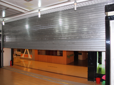 鋼質防火卷簾門